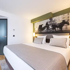 Leonardo Westbahnhof 4* Bécs