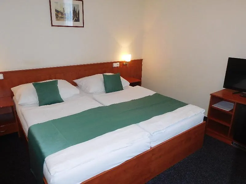 Hotel Beranek Prague 3*,
